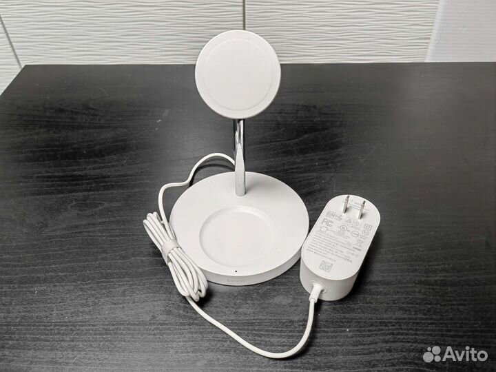 Зарядная станция Belkin 2 в 1