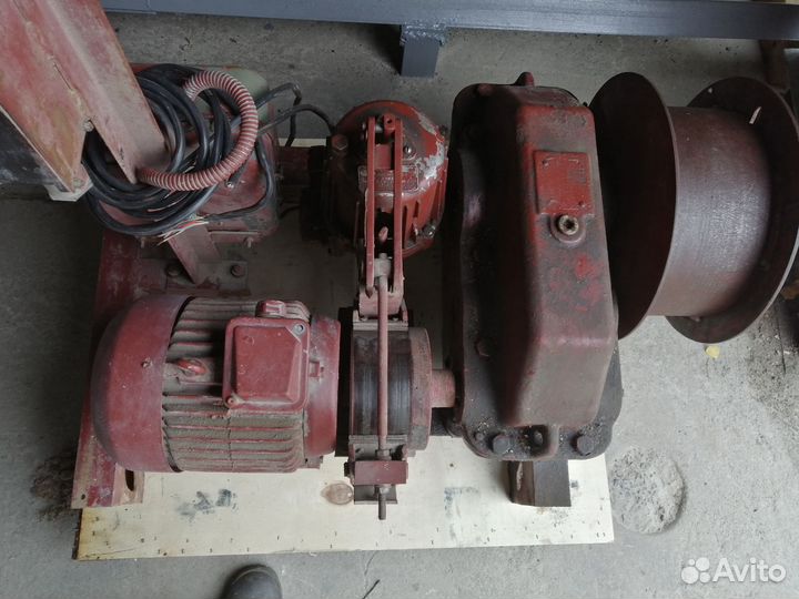 Лебедка электрическая монтажная 3 квт., 380 в