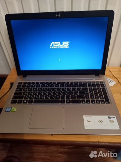 Ноутбук asus