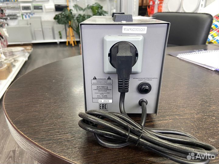 Стабилизатор напряжения асн-1000/1-Ц 1ф 1кВт IP20