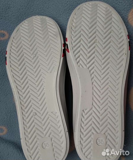 Кеды(спортивные тапки)