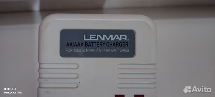 Зарядное устройство lenmar