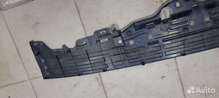 Накладка бампера зад. Toyota LC Prado/2018