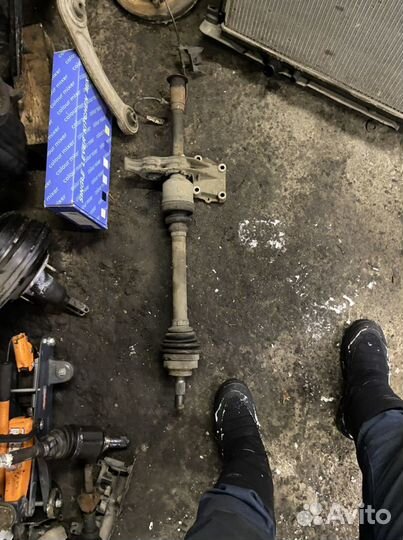 Привод правый Peugeot 307 1,6 АКПП