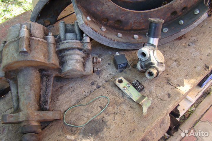 Запчасти на камаз бу