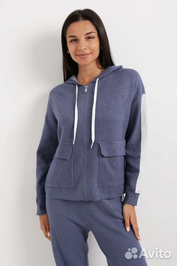 Спортивный костюм женский