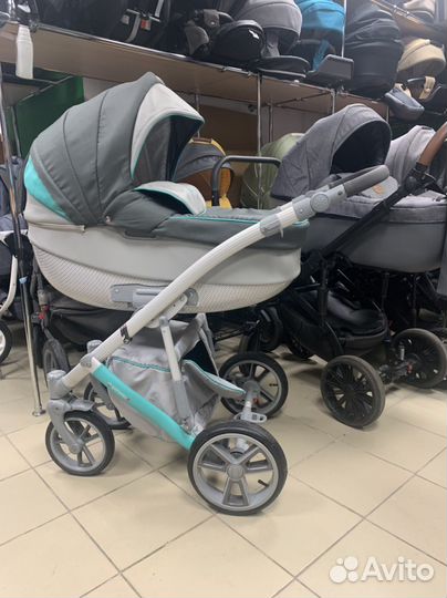 Коляска camarelo на гарантии