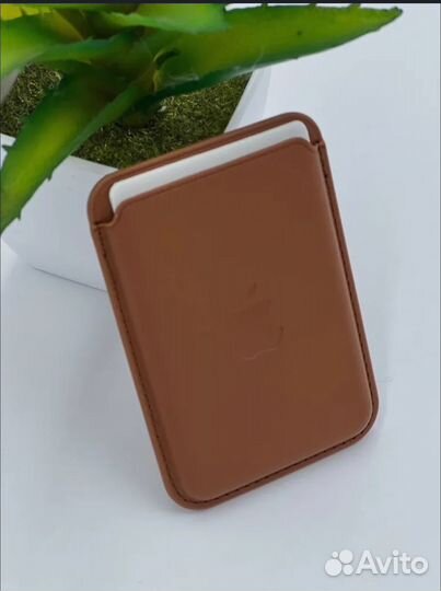 Чехол-бумажник Apple FineWoven Magsafe для iPhone