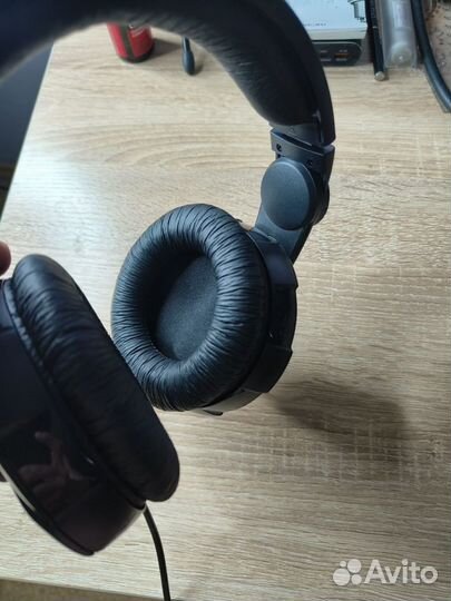 Наушники Sennheiser HD 215 Новые