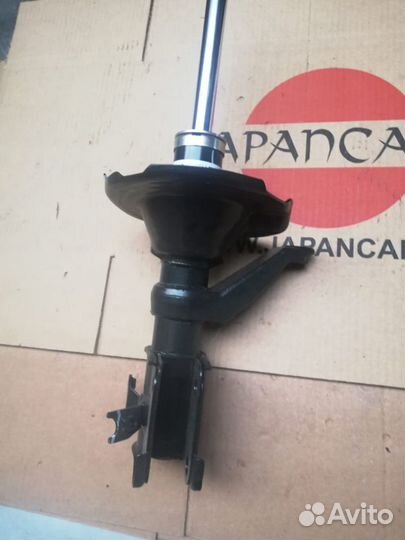 Амортизатор передний Honda Civic 51606-S5H-T51