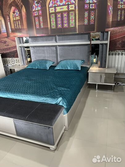 Спальный гарнитур