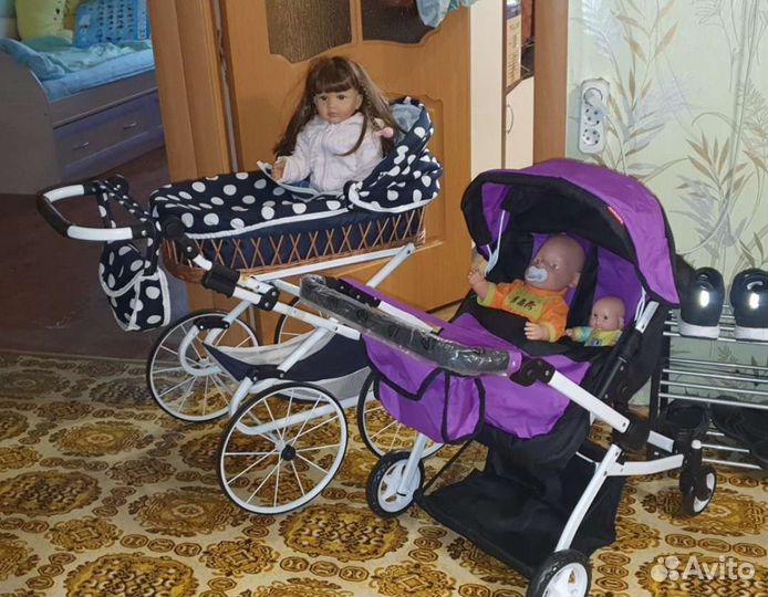 Коляска для кукол