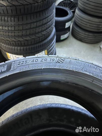Michelin Pilot Sport 4 S 225/40 R19 и 255/35 R19 93Y