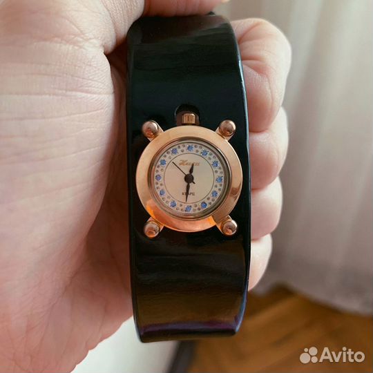 Часы золотые Nika