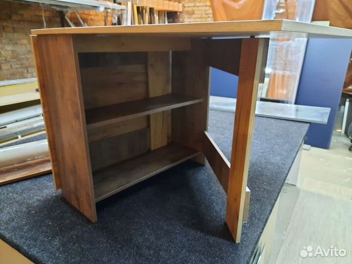 Стол книжка