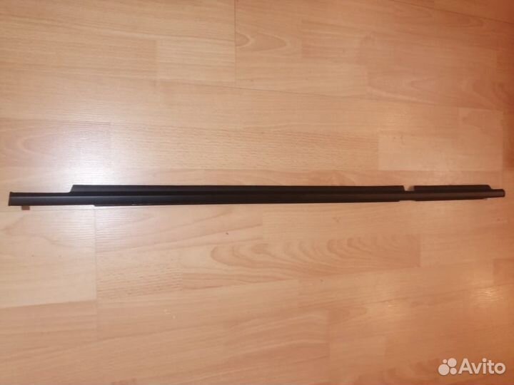Молдинг стекла задний левый Rav4 7574042031