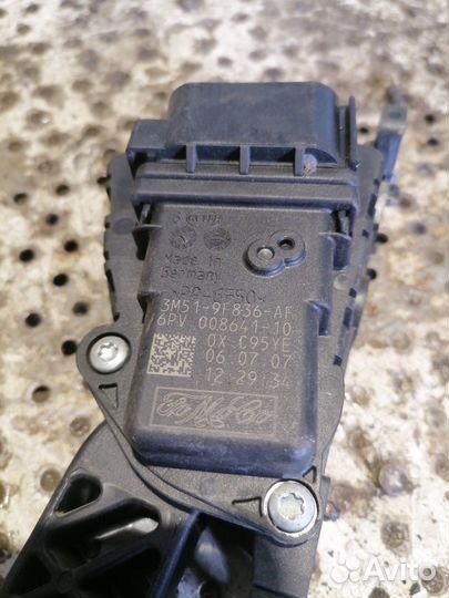 Педаль газа Ford C-MAX