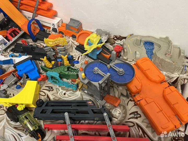 Hot wheels огромный город