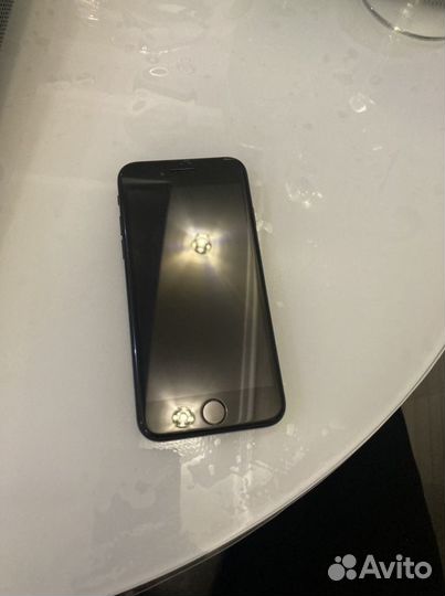 iPhone SE (2020), 64 ГБ