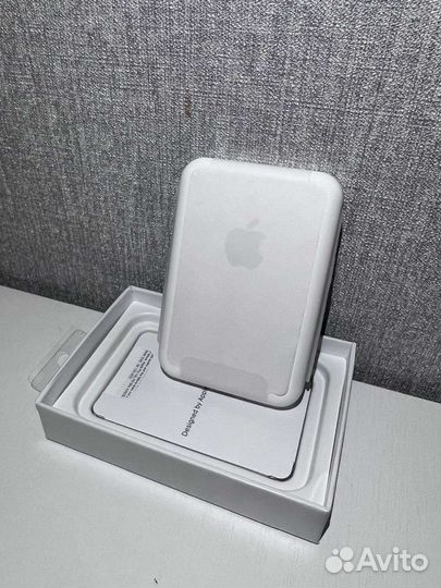 Повербанк magsafe