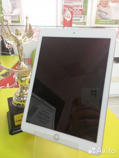 Apple iPad 6 Gen 9.7 2018 32gb Wi-Fi