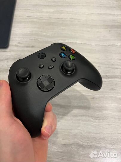 Геймпад xbox One s новый