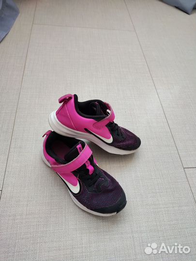 Кроссовки Nike