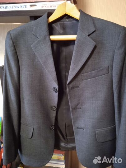 Школьный костюм для мальчика 122 серый