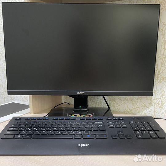 Игровой компьютер с монитором