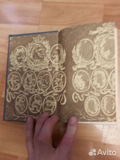 Книга И.А Крылов