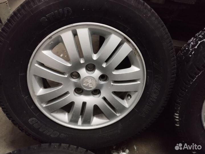 Комплект литых дисков c шинами 16