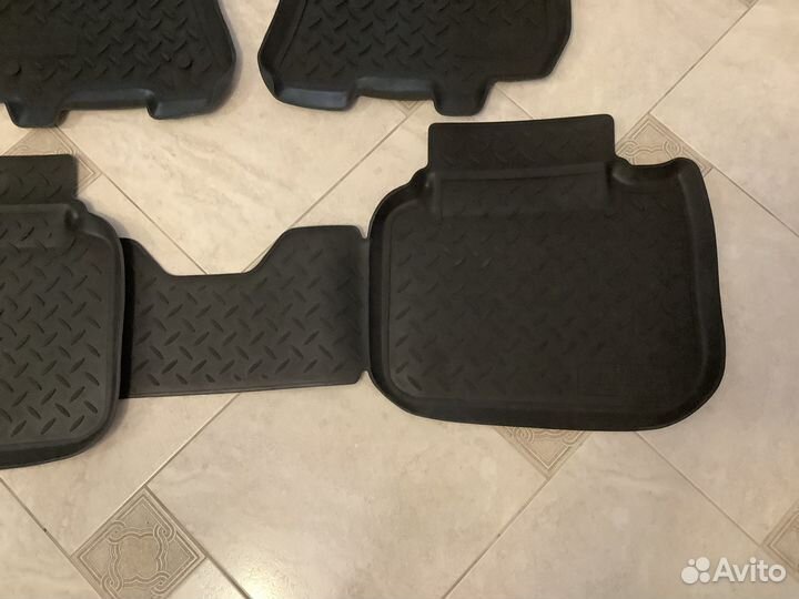 Автомобильные коврики резиновые