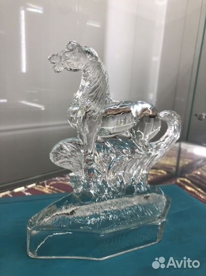 Хрустальная лошадь
