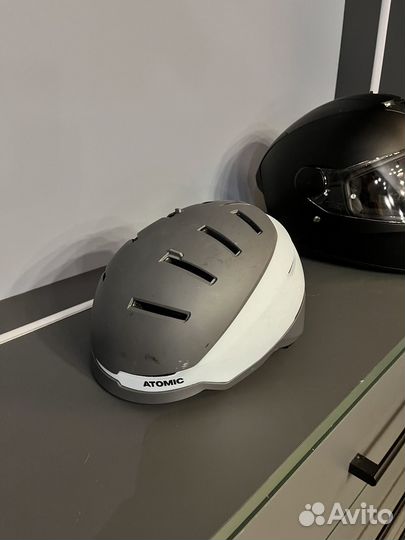 Шлем горнолыжный