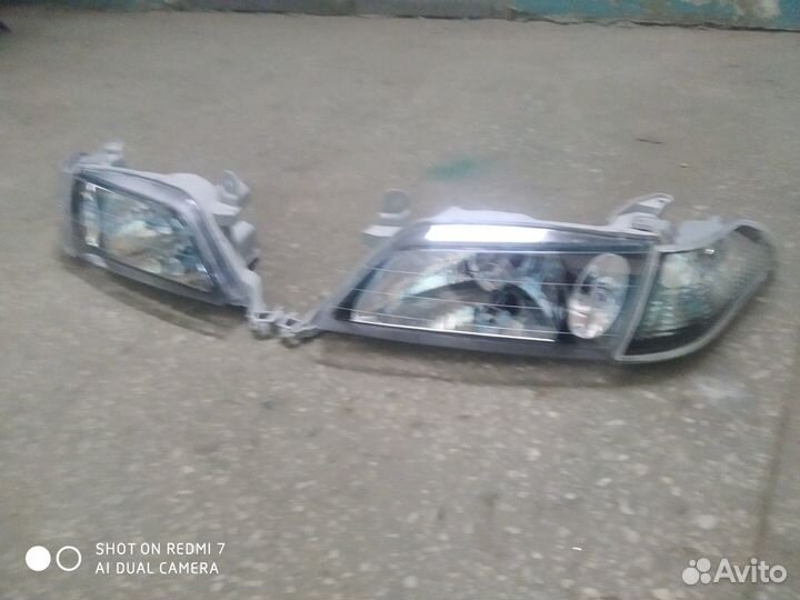 Комплект фар Тойота Карина 98-01 г.в