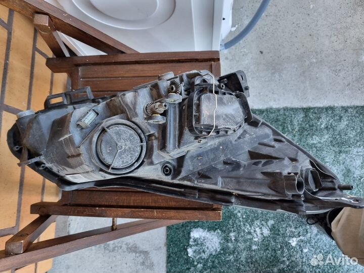 Продам фонарь передний правый для Opel Corsa