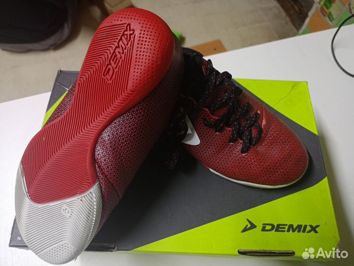 Спортивная обувь