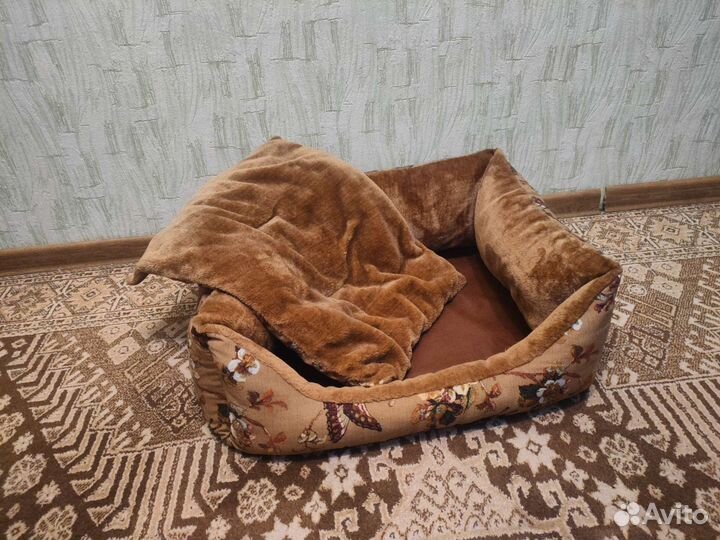 Лежанка для кошек