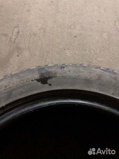 Bridgestone Blizzak VRX 215/50 R17