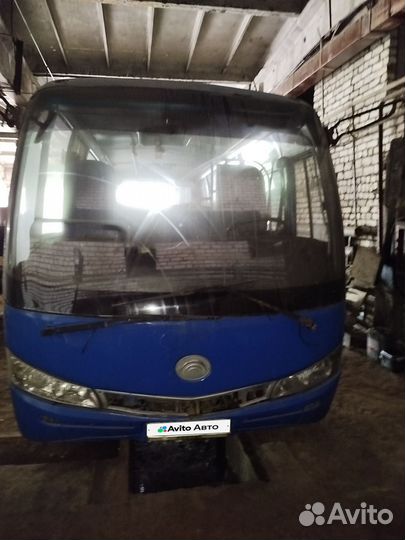 Туристический автобус Yutong ZK6737D, 2006