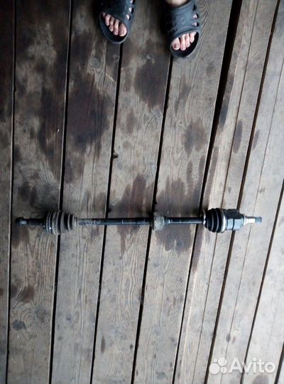 Продам привод правый от карины