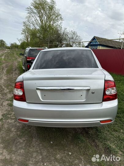 Задние фонари приора