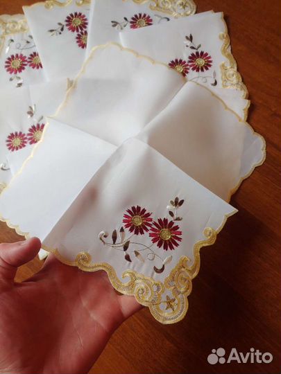 Скатерть и салфетки новые