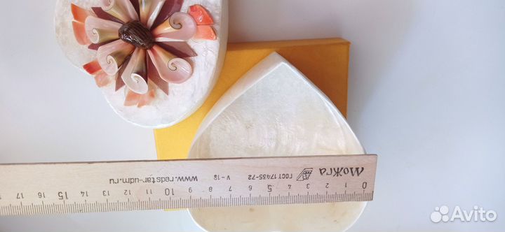 Шкатулка из ракушки