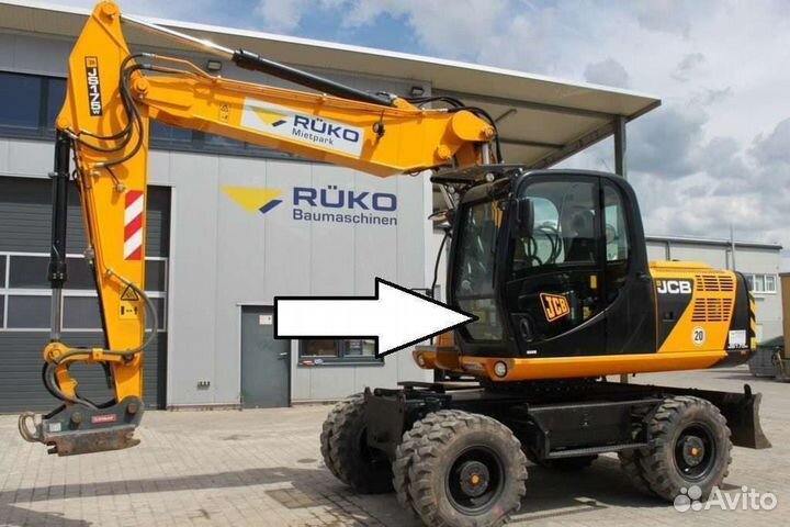 Стекло лобовое нижнее на экскаватор JCB JC 145/160