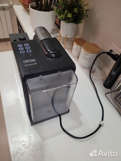 Капсульная кофемашина Delonghi EN560.B