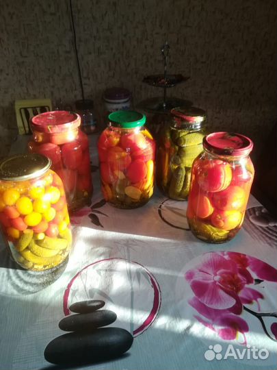 Помидоры маринованные, огурцы