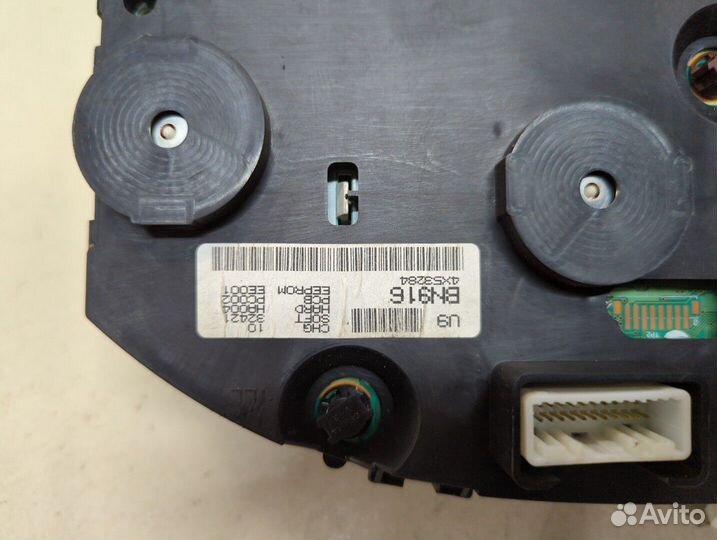 Щиток приборов Nissan Almera N16, 2004