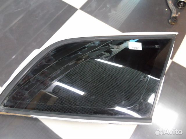 Стекло собачника Toyota Caldina R