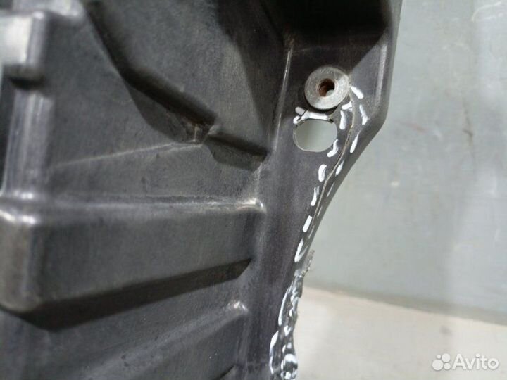 Панель передняя Volkswagen Caddy 3